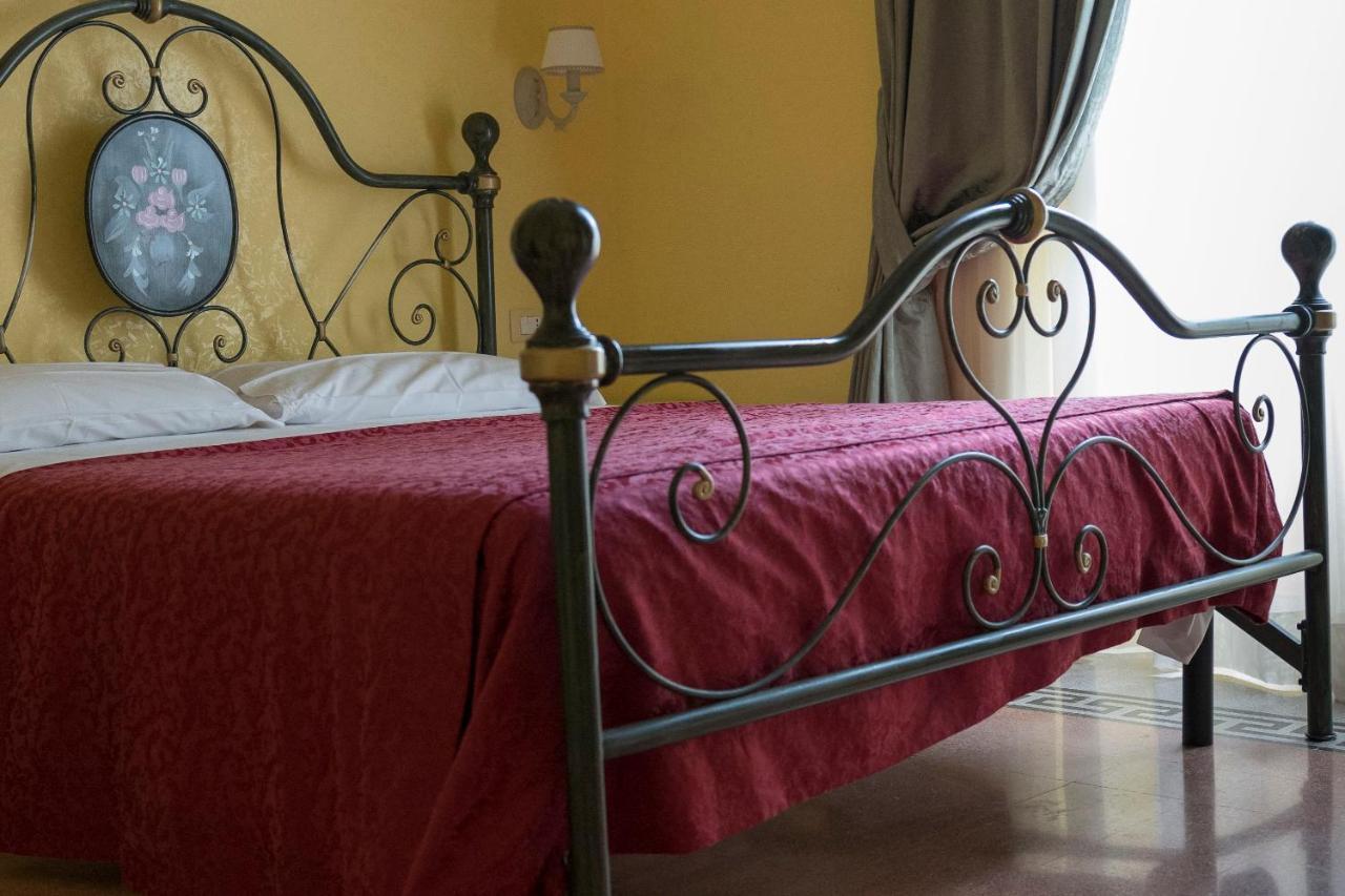 La Breccia A Porta Pia Bed and Breakfast Rom Exteriör bild